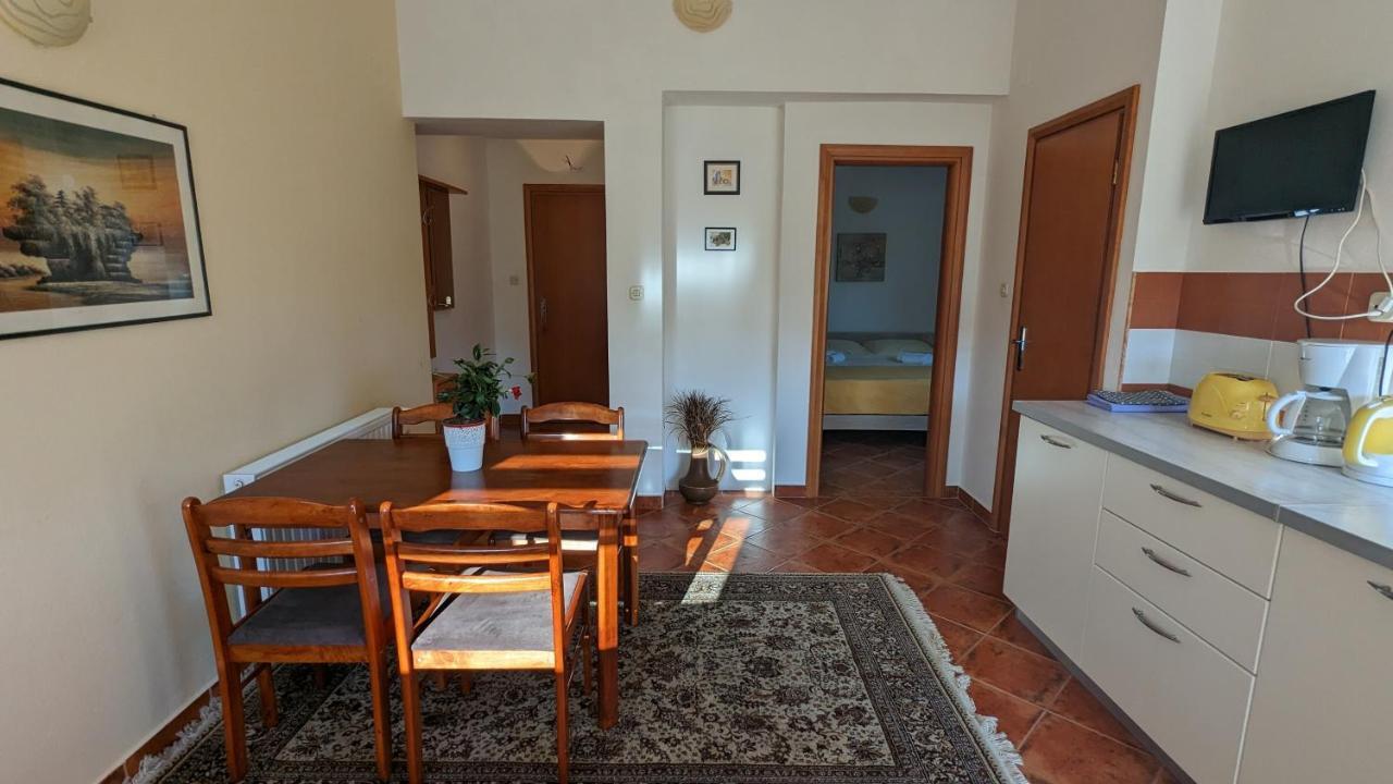 Apartments With A Parking Space Murter - 5100 Esterno foto